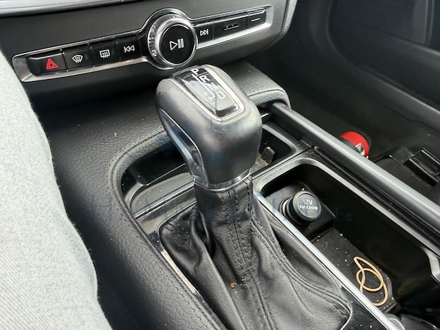 Volvo v90 2.0 d3 momentum pro adblue geartronic 150 at, 2020 - afbeelding 4 van  26