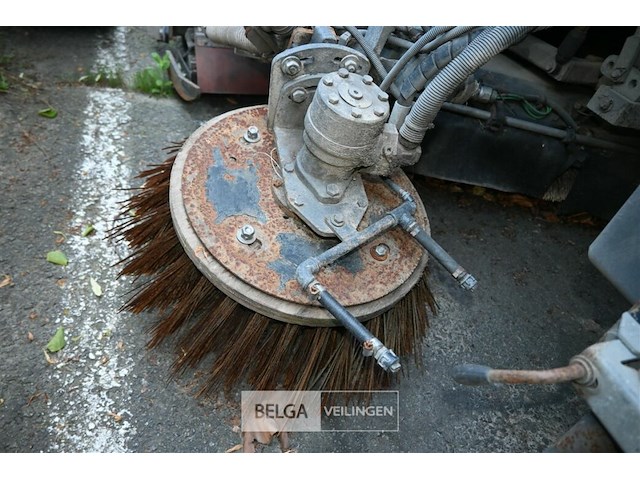 Volvo veegmachine/vrachtwagen - afbeelding 7 van  18