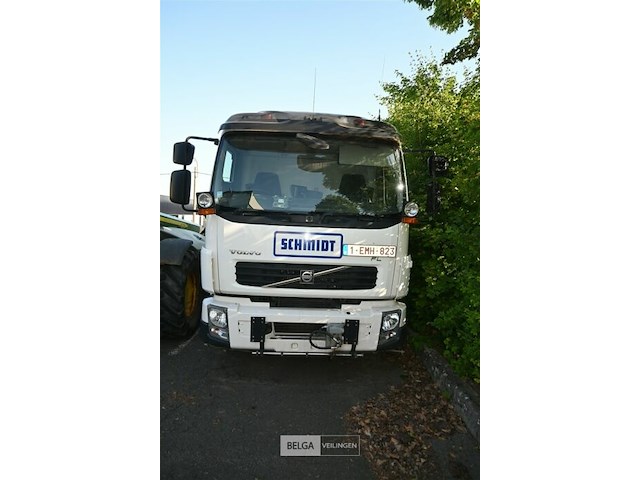 Volvo veegmachine/vrachtwagen - afbeelding 11 van  18
