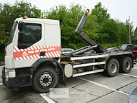 Volvo vrachtwagen met containersysteem - afbeelding 16 van  26