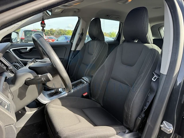 Volvo xc60 2 0 d3 kinetic, 2016 - afbeelding 2 van  25