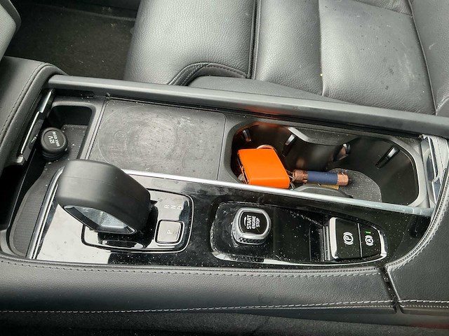 Volvo xc90 personenauto - afbeelding 25 van  30