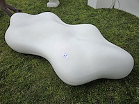 Vondom lava bench in kunststof - afbeelding 1 van  3