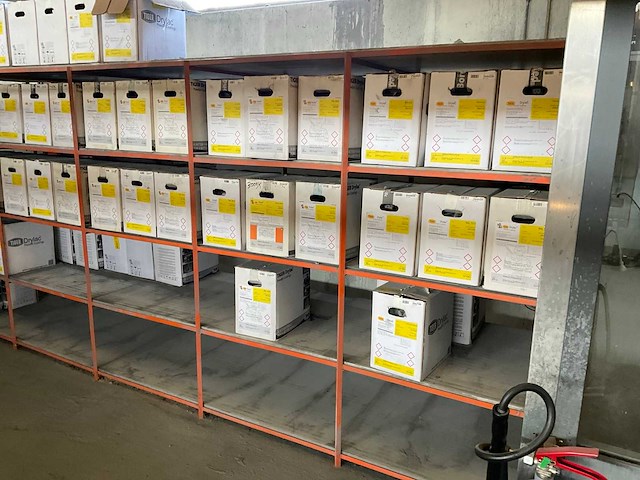 Voorbehandelings- en poedercoatinginstallatie - afbeelding 11 van  17