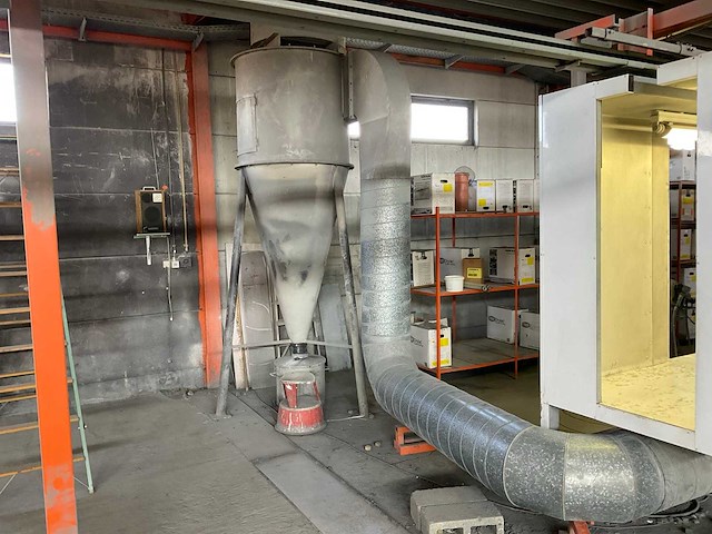 Voorbehandelings- en poedercoatinginstallatie - afbeelding 17 van  17