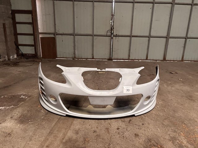 Voorbumper seat leon 2010 - afbeelding 1 van  3