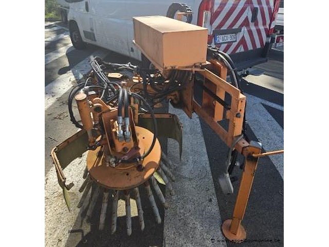 Voorhangborstel itm 2011, sr nr 11472 - afbeelding 1 van  3