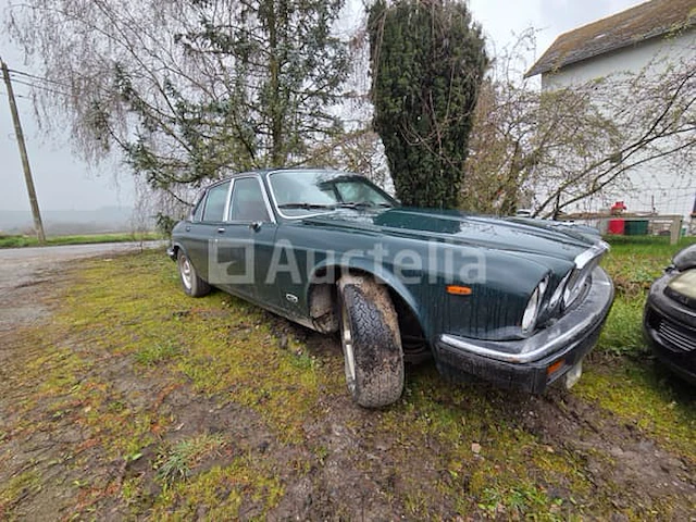 Voorloperauto - jaguar - xj6 - afbeelding 1 van  8