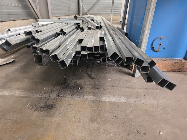 Voorraad metalen profielen - afbeelding 2 van  4