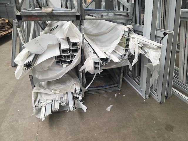 Voorraad pvc profielen profine, kömmerling - afbeelding 5 van  9