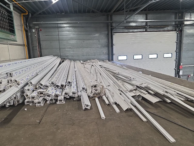 Voorraad pvc profielen profine, kömmerling - afbeelding 9 van  9