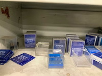 Voorraadkast met stiknaalden en diversen - afbeelding 4 van  4