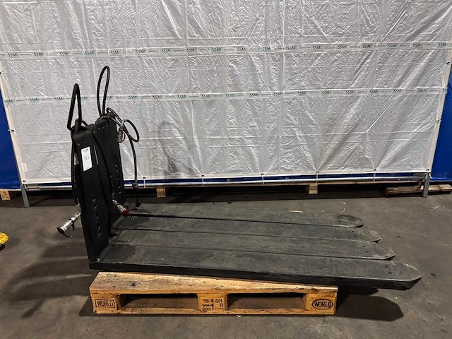 Vorken van heftrucks (2x) - afbeelding 1 van  9