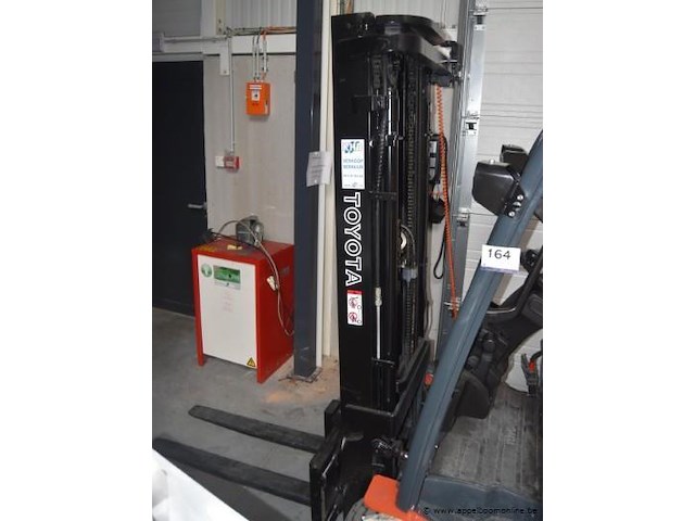 Vorkheftruck, toyota, 8fbe18, 48v, 1800kg, bj 2015, 11274.8h, met lader, werking niet gekend - afbeelding 6 van  10