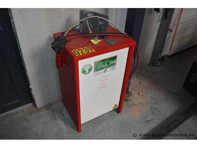 Vorkheftruck, toyota, 8fbe18, 48v, 1800kg, bj 2015, 11274.8h, met lader, werking niet gekend - afbeelding 10 van  10