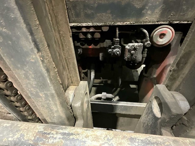 Vorkheftruck - afbeelding 13 van  20