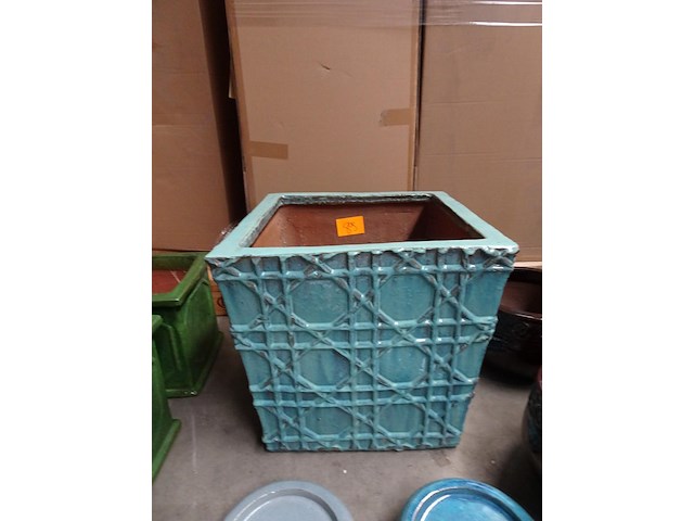 Vorstvrije terracotta bloembak - afbeelding 1 van  3