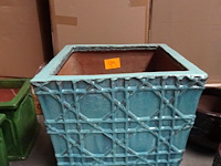 Vorstvrije terracotta bloembak - afbeelding 1 van  3