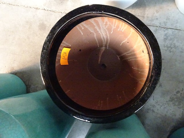 Vorstvrije terracotta bloembak - afbeelding 3 van  3