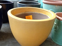 Vorstvrije terracotta bloembak - afbeelding 2 van  3