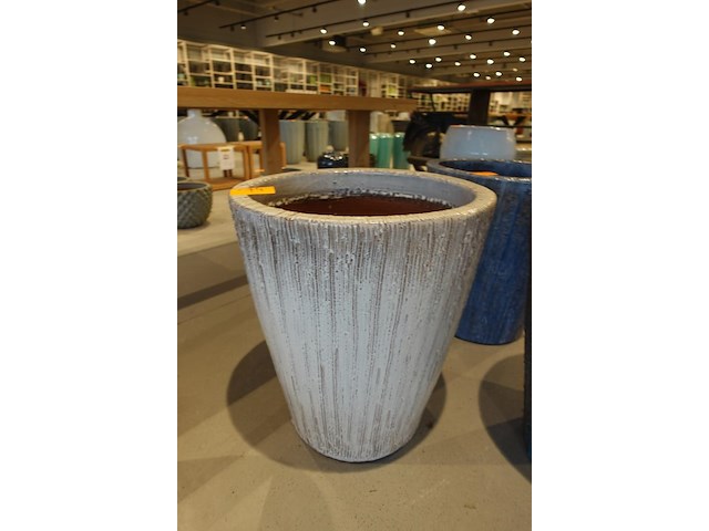 Vorstvrije terracotta bloempot - afbeelding 2 van  5