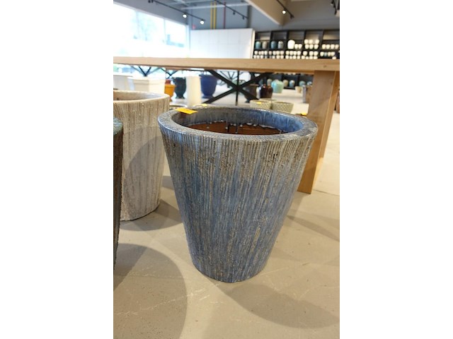 Vorstvrije terracotta bloempot - afbeelding 2 van  4