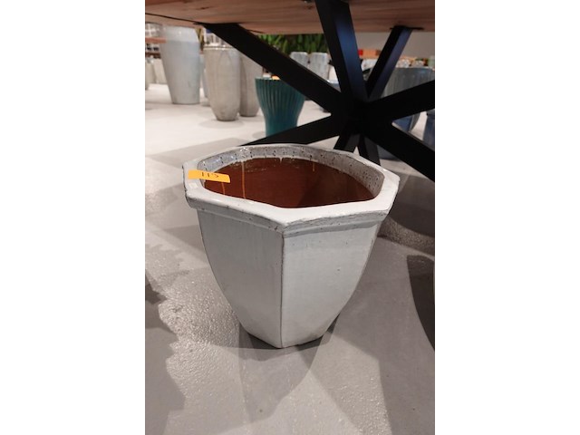 Vorstvrije terracotta bloempot - afbeelding 2 van  4