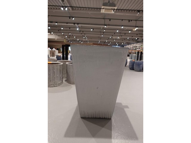 Vorstvrije terracotta bloempot - afbeelding 1 van  4