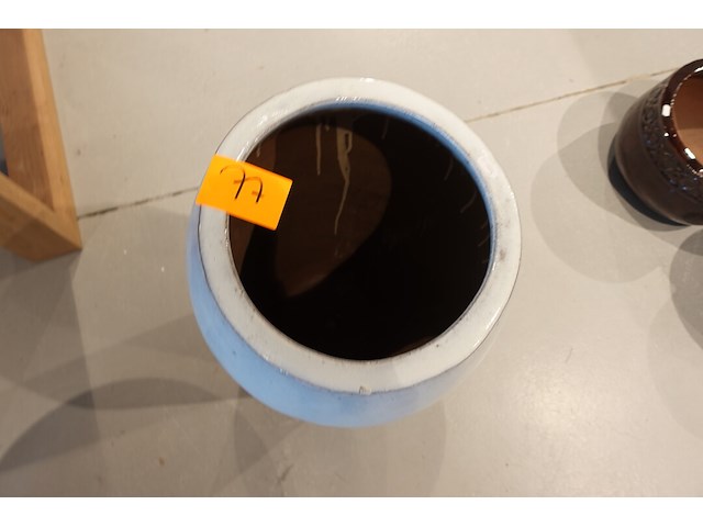 Vorstvrije terracotta vaas - afbeelding 4 van  5