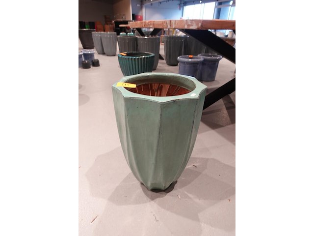 Vorstvrije terracotta vaas - afbeelding 2 van  4