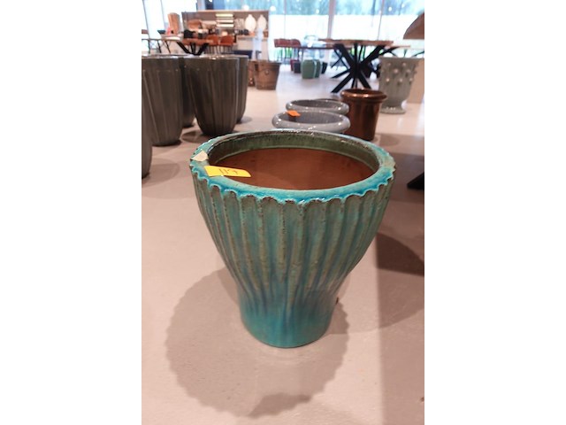 Vorstvrije terracotta vaas - afbeelding 2 van  3