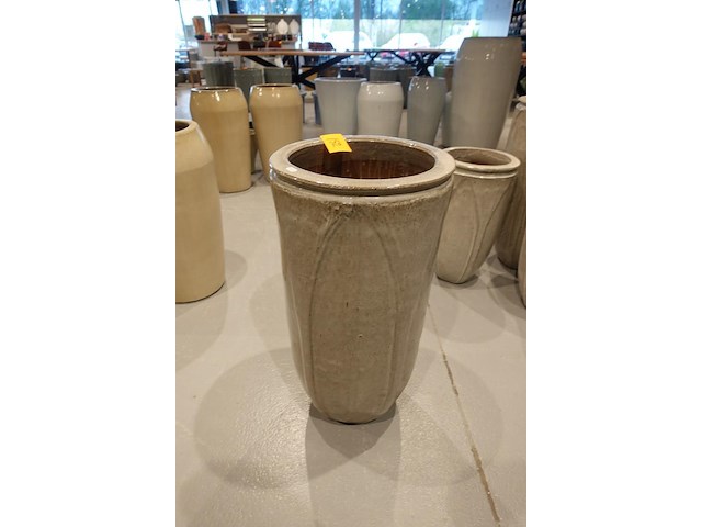 Vorstvrije terracotta vaas - afbeelding 2 van  4