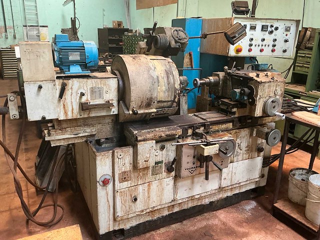 Voumard 5a rondslijpmachine - afbeelding 1 van  8