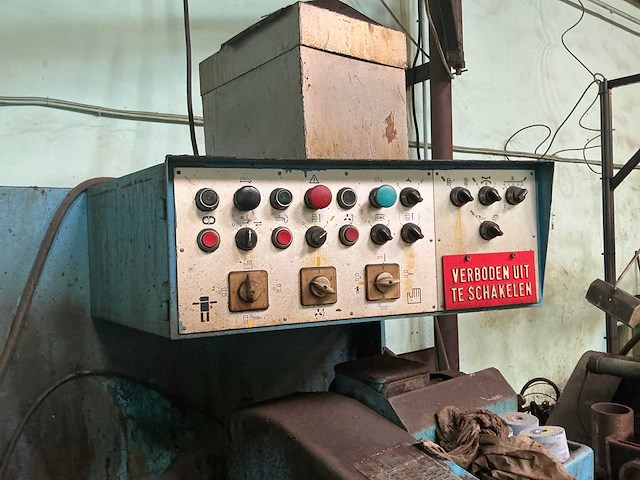 Voumard rondslijpmachine - afbeelding 10 van  12