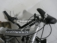 Vouwfiets, scooter, helm - afbeelding 1 van  8