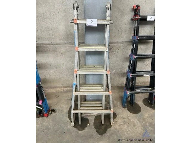 Vouwladder. - afbeelding 1 van  1