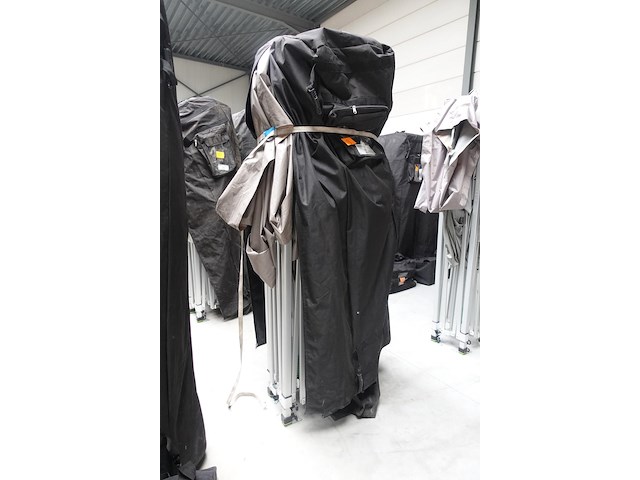 Vouwtent - afbeelding 2 van  4