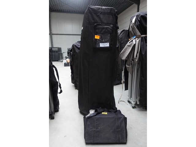 Vouwtent - afbeelding 1 van  7