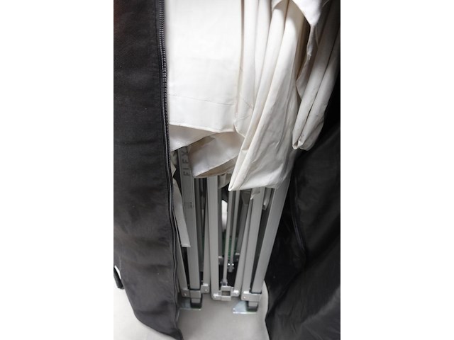 Vouwtent - afbeelding 2 van  4