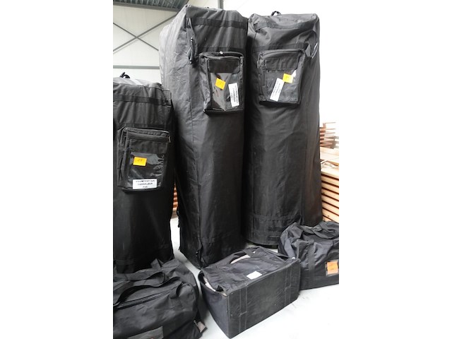 Vouwtent - afbeelding 1 van  5