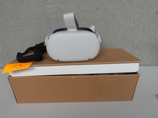 Vr-bril vv 2 controllers metaquest 2 - afbeelding 1 van  5