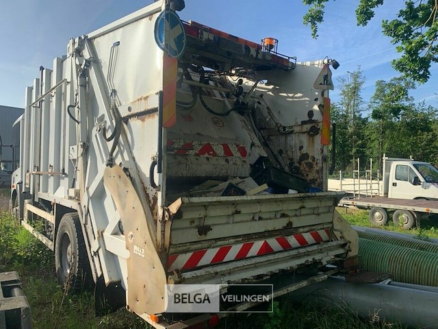 Vrachtauto - vuilniswagen - afbeelding 6 van  20