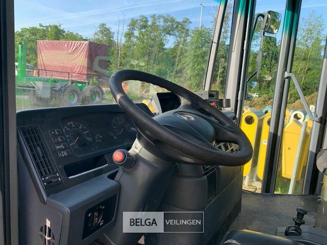 Vrachtauto - vuilniswagen - afbeelding 8 van  20