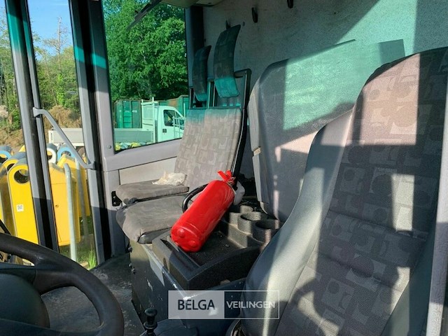 Vrachtauto - vuilniswagen - afbeelding 9 van  20