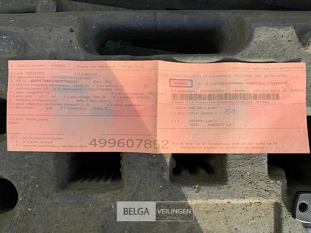 Vrachtauto - vuilniswagen - afbeelding 15 van  20