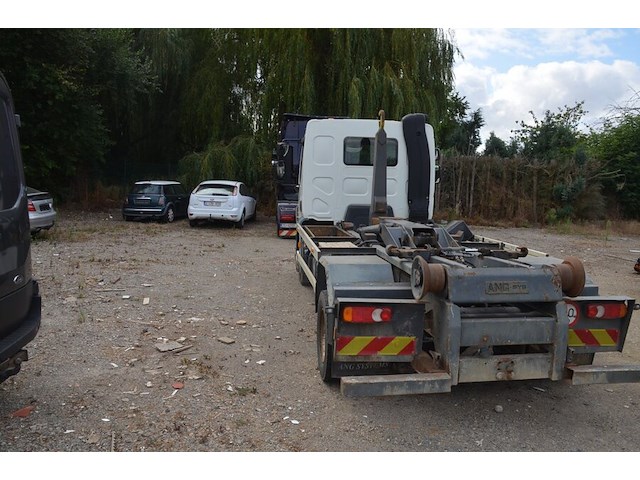 Vrachtwagen daf container haak systeem, type ae45lf4-12 , ch.nr. xlrae45ff0l338506, bouwjaar 17-01-2008 (sleutel, boorddocumenten: inschrijvingsbewijs deel i en deel ii) (1) - afbeelding 28 van  33
