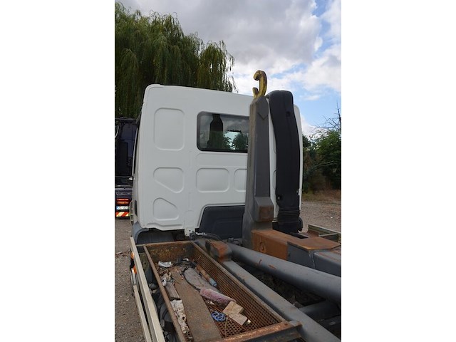 Vrachtwagen daf container haak systeem, type ae45lf4-12 , ch.nr. xlrae45ff0l338506, bouwjaar 17-01-2008 (sleutel, boorddocumenten: inschrijvingsbewijs deel i en deel ii) (1) - afbeelding 30 van  33