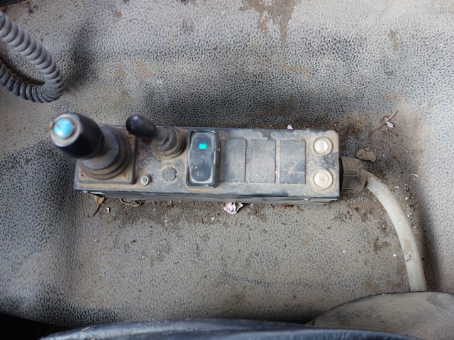 Vrachtwagen daf - afbeelding 2 van  16