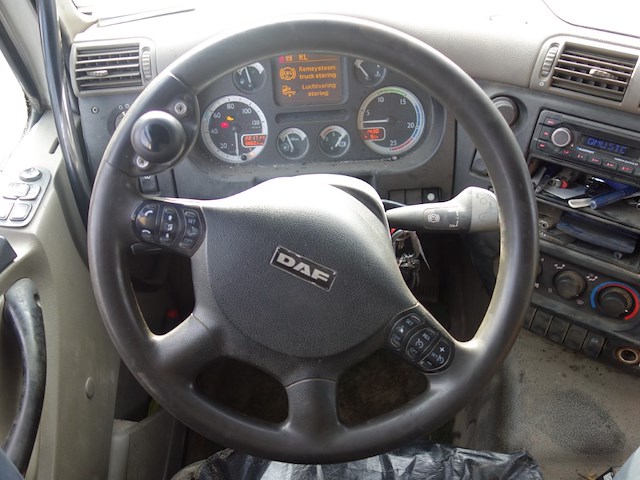 Vrachtwagen daf - afbeelding 13 van  16