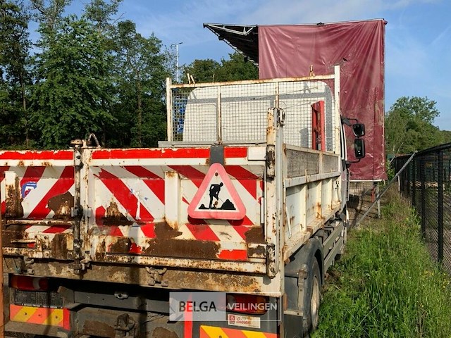 Vrachtwagen dubbel cabine - afbeelding 15 van  26